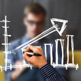 Ksapa explique la double matérialité et souligne l’importance des risques/opportunités sur le plan financier et extra-financier de l'exercice.