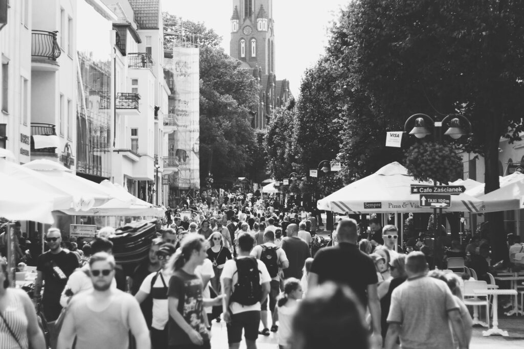 Learn how Ksapa helped a major European bank create ESG social impact tools, enhancing business sustainability talks with clients.