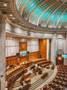 Given the growing limits of litigation, mediation seems to appear as a practical solution to implement strong corporate due diligence.